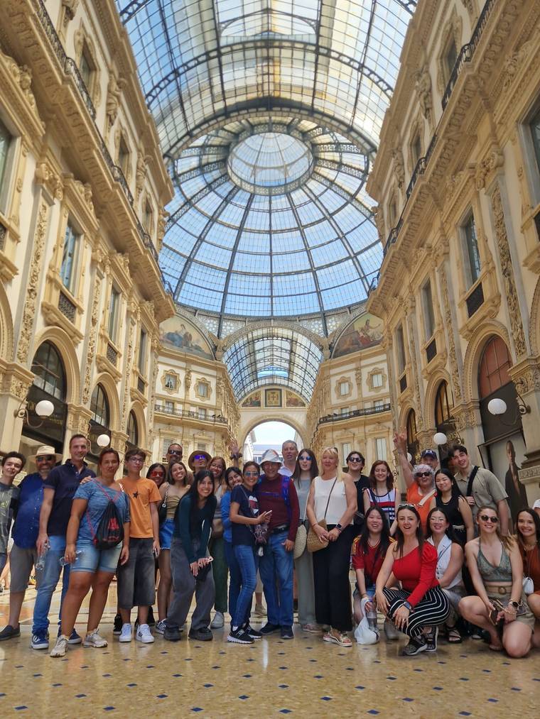 Grupo privado de Puente Tours en la Galería Vittorio Emanuele II